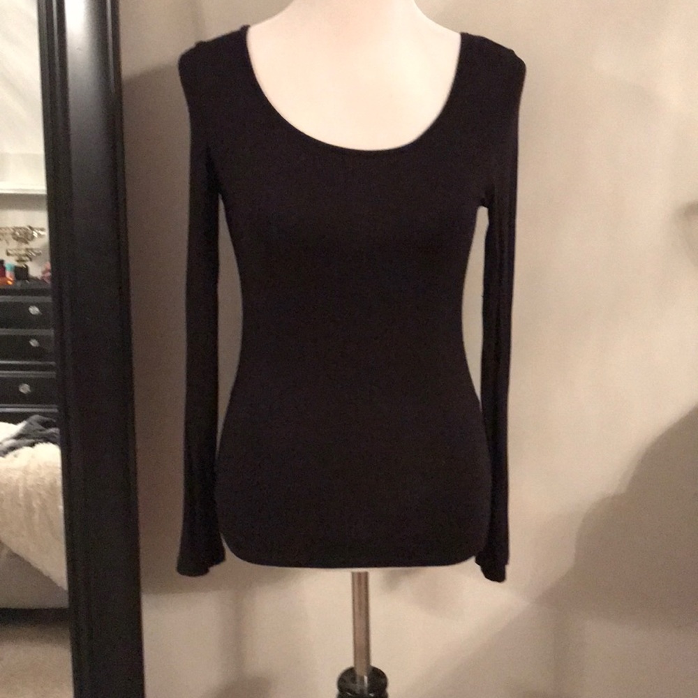Small black long sleeve with back cutout detail